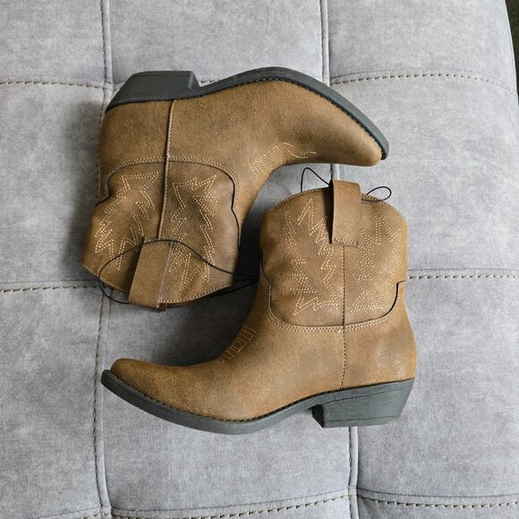 NEW me Too Women's Cowgirl Style Short Booties Size 6M - Picture 4 of 8